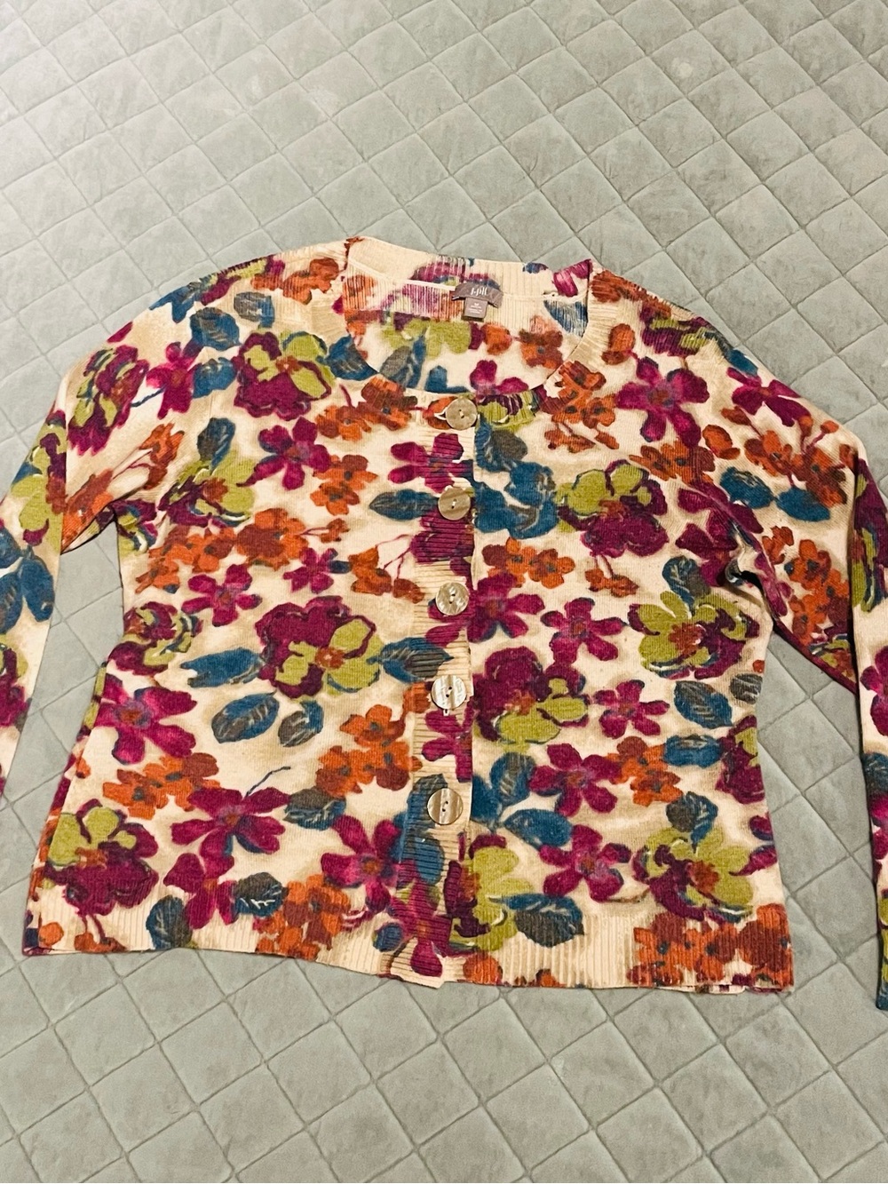J. Jill Cream Floral Crewneck Button Cardigan